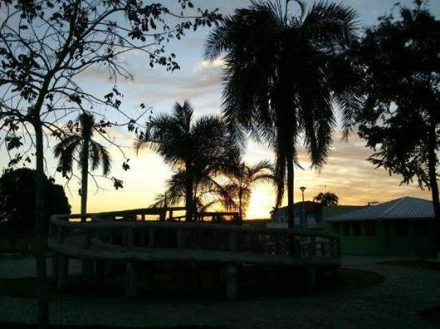 Cidade de MS comemora 70 anos com tradicional desfile c&iacute;vico