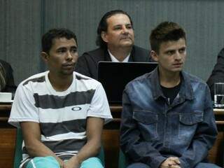 Gilson da Silva Silvestre e Danilo Lopes Gonçalves estão sendo julgados nesta quinta-feira. (Foto: Henrique Kawaminami)