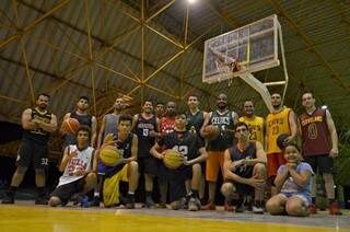 Velha guarda e nova geração do basquete se unem para não deixar esporte acabar. (Foto: Gustavo Maia)