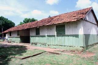 Antiga sede da Escola no assentamento Uirapuru, em Nioaque (Fotos: Divulgação/Edemir Rodrigues/GEMS)