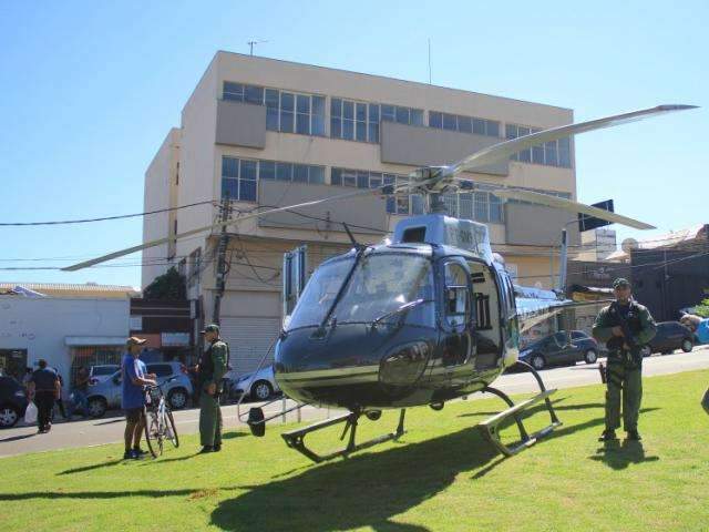 Opera&ccedil;&atilde;o une pol&iacute;cia de tr&ecirc;s estados em fiscaliza&ccedil;&atilde;o na divisa de MS