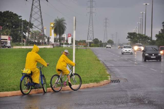 Feriado ser&aacute; de chuvas e nuvens carregadas em todas as regi&otilde;es