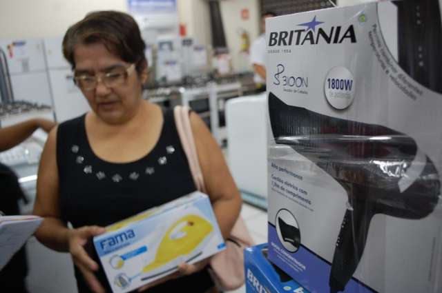 Shopping abre mais cedo e atrai clientes para ofertas da Black Friday