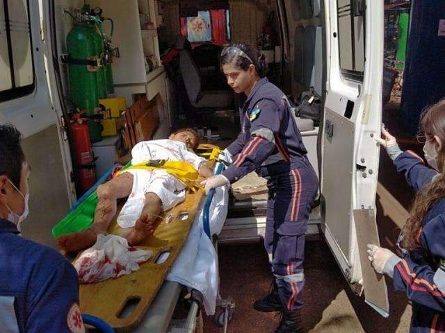 Garoto de 7 anos &eacute; ferido com tiro pelo irm&atilde;o em brincadeira com arma