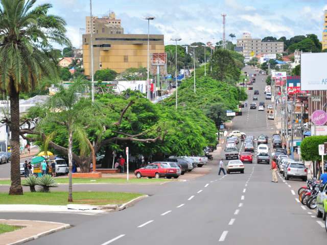  Pesquisa aponta falta de vagas e pre&ccedil;o caro para estacionar
