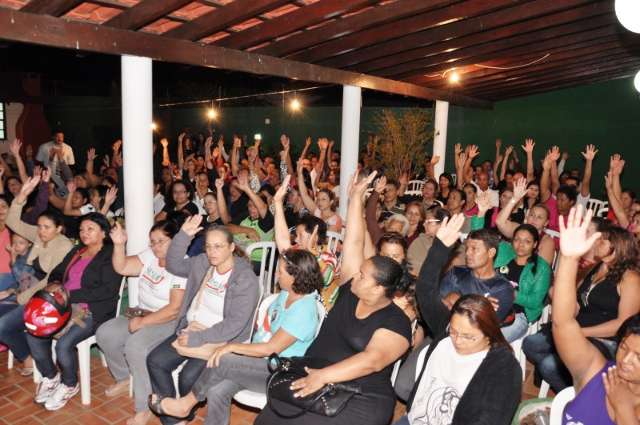 Servidores n&atilde;o aceitam proposta de Olarte e amea&ccedil;am realizar greve