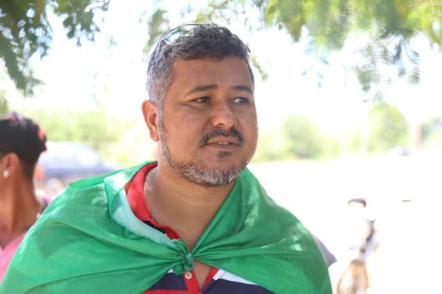 Catadores fecham BR pela 4&ordf; vez em protesto para reabrir o lix&atilde;o 