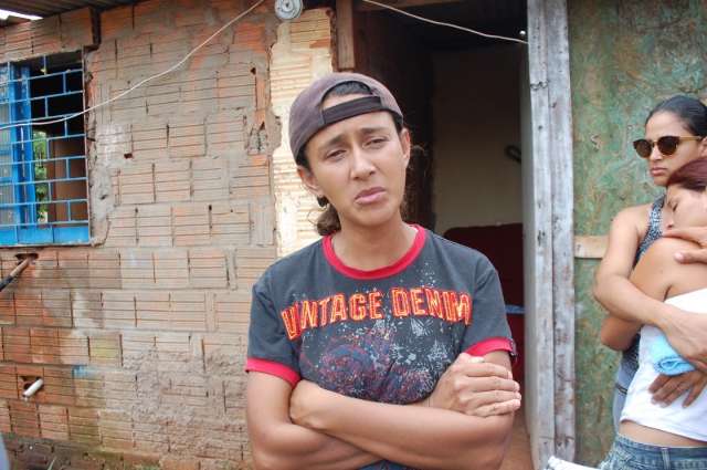 Sem ajuda da PF, fam&iacute;lia de faxineira gasta &quot;compra do m&ecirc;s&quot; com vel&oacute;rio