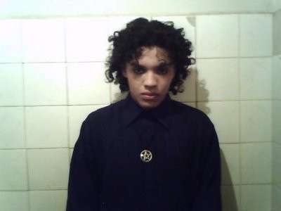 Man&iacute;aco da Cruz arrebenta janela e foge de Unei em Ponta Por&atilde;