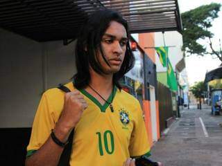 &quot;Aposto que o Brasil ganhará de 3x0”, diz Henrique. (Foto: Marina Pacheco)