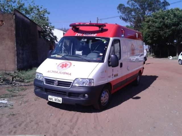 Mulher esfaqueada pelo ex-marido passa por cirurgia na Santa Casa