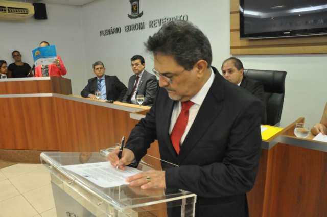 Na condi&ccedil;&atilde;o de &quot;sem partido&quot;, Chadid assume vaga na C&acirc;mara Municipal