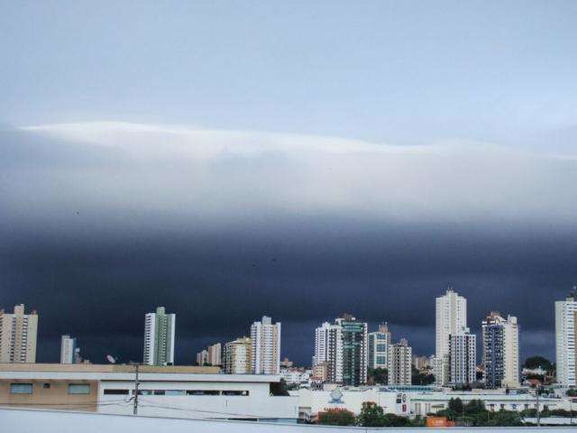 Chuva isolada atinge Campo Grande e ventos devem ser moderados