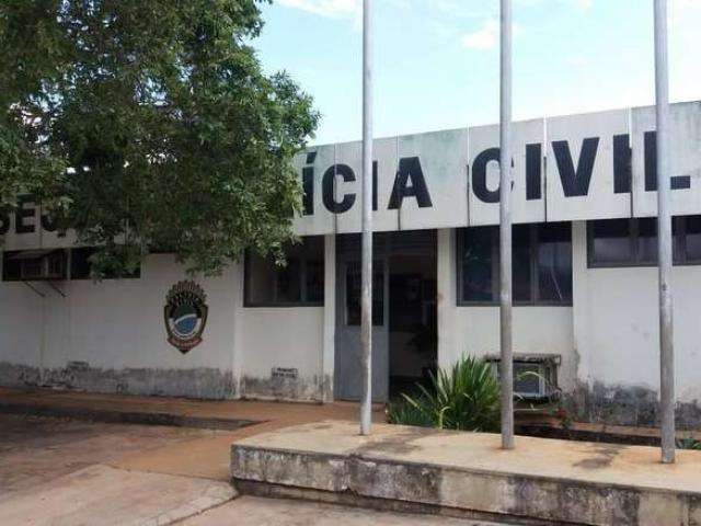 Armados, 4 homens fazem fam&iacute;lia ref&eacute;m e roubam propriedade rural
