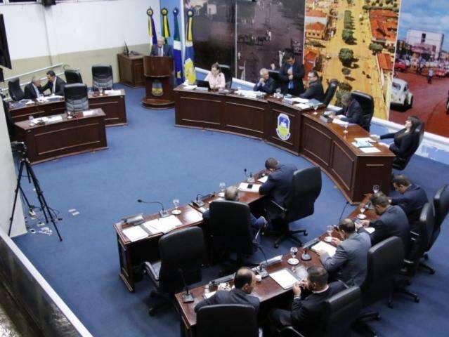 TJ n&atilde;o se manifesta e vereadores mant&ecirc;m revesamento em sess&otilde;es 