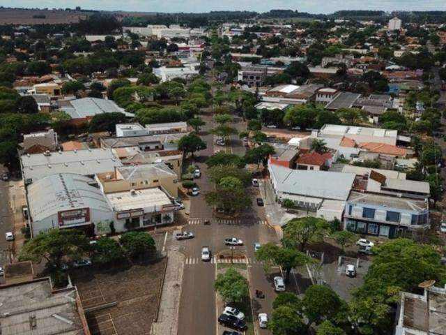 Juiz barra contrato de R$ 849 mil de prefeitura para aluguel de maquin&aacute;rio