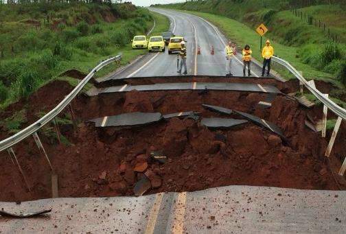 Tr&aacute;fego na BR-163 ser&aacute; desviado e reparo da pista pode durar dez dias 