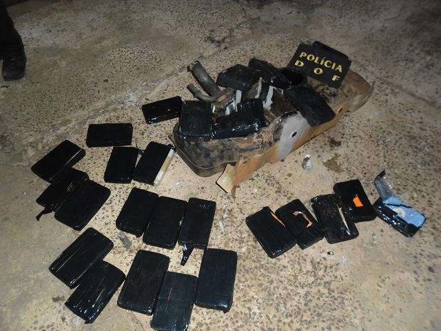 Casal do Paran&aacute; &eacute; flagrado transportando 31 quilos de coca&iacute;na na MS-164