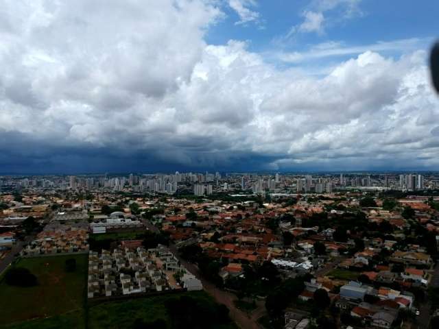 C&eacute;u  escuro anuncia feriad&atilde;o do Natal com chuvas e trovoadas em MS