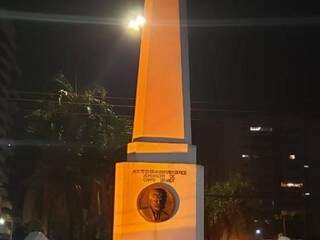 No dia mundial da segurança do paciente Obelisco é iluminado com cor laranja No dia mundial da segurança do paciente Obelisco é iluminado com cor laranja