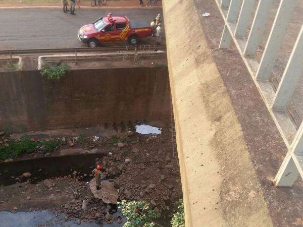 Homem que caiu de viaduto tinha 19 anos e cursava odontologia 
