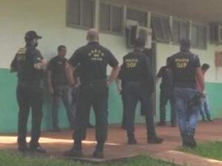 Agente preparados para o cumprimento dos mandados (Foto: Gaeco/Divulgação)