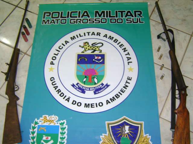  Homem &eacute; preso com duas espingardas e por suspeita de ca&ccedil;a