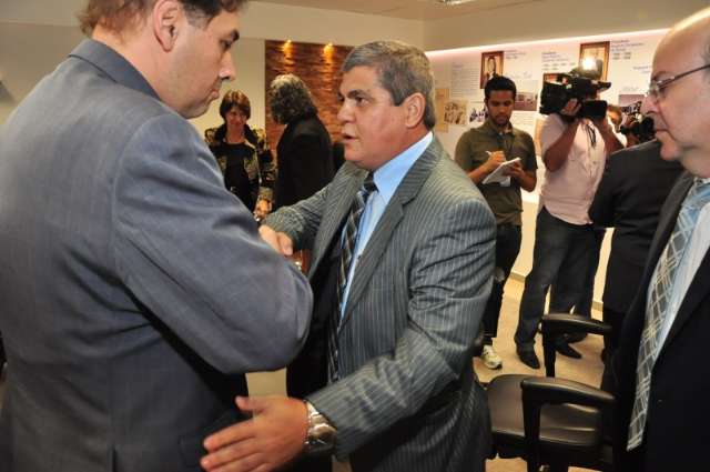 No Tribunal de Contas, Bernal abra&ccedil;a C&iacute;cero e Alex admite &ldquo;excesso&rdquo;