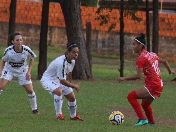 Comercial e Moreninhas brigam pelo t&iacute;tulo feminino neste domingo