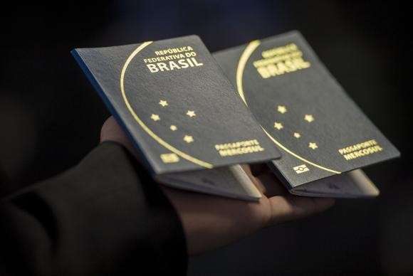 Validade de novo modelo de passaporte &eacute; ampliada de 5 para 10 anos