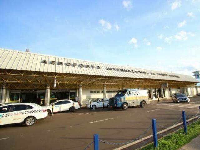 Piloto passa mal durante voo e morre ap&oacute;s pouso de emerg&ecirc;ncia na Capital 