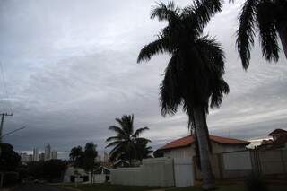 Dia amanheceu nublado e com friozinho na Capital (Foto: Marcelo Victor)