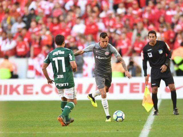 Palmeiras fica no empate sem gols com Internacional e entra no G4