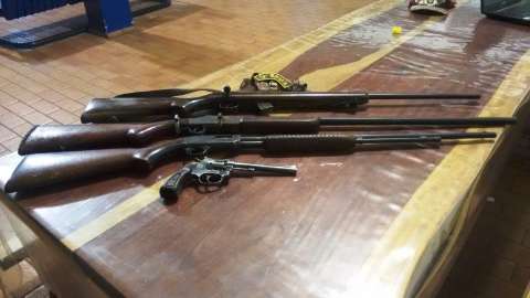 PMA apreende munições e quatro armas em acampamento usado para caça ilegal