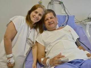 Nídia doou um rim para o marido Lino Omar. A cirurgia foi feita dia 10 de janeiro. (Foto: Divulgação)