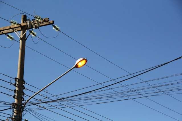 Licita&ccedil;&atilde;o de R$ 15 milh&otilde;es para ilumina&ccedil;&atilde;o p&uacute;blica recebe propostas em dezembro