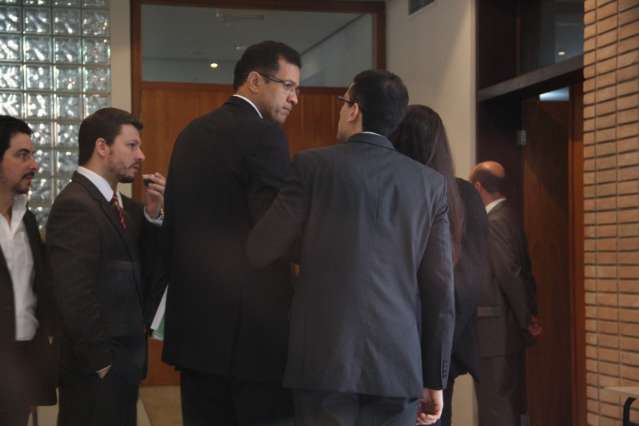 Reuni&atilde;o do conselho da OAB-MS &eacute; suspensa e trabalhos continuam &agrave; tarde
