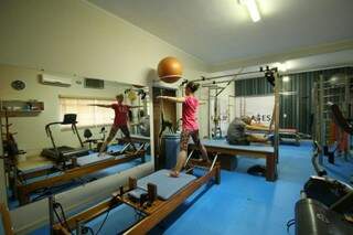 Estúdio de pilates serve para etapa de fortalecimento muscular. (Foto: André Bittar)