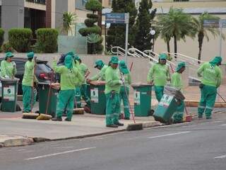 Prefeitura rompeu contrato com empresa responsável pela coleta de lixo na cidade. (Foto: Marcos Ermínio/Arquivo)