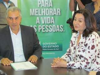 Convênio foi assinado ontem entre Reinaldo e Délia Razuk (Foto: Divulgação)