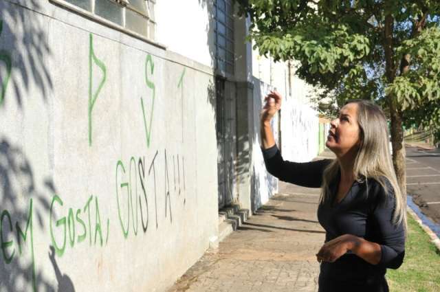 Im&oacute;vel hist&oacute;rico da Capital, Hotel Gaspar se torna alvo de picha&ccedil;&otilde;es