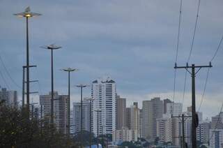 Céu deve ficar nublado durante todo o domingo em Campo Grande. (Foto: Alcides Neto)