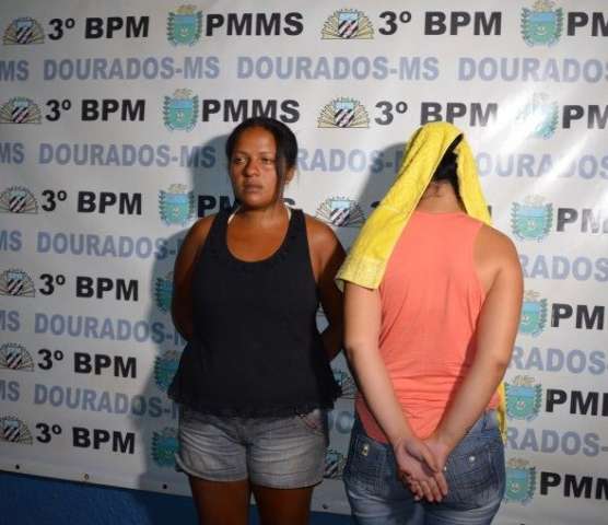 Duas mulheres s&atilde;o presas com haxixe e coca&iacute;na que seriam levados para o MT