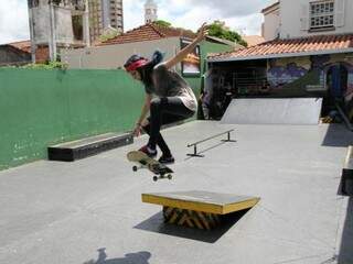 Em loja especializada, premiere de filme mostra o skate pelo olhar de 7 mulheres