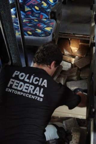 PF apreende 1,5 tonelada de maconha em &ocirc;nibus que saiu de MS