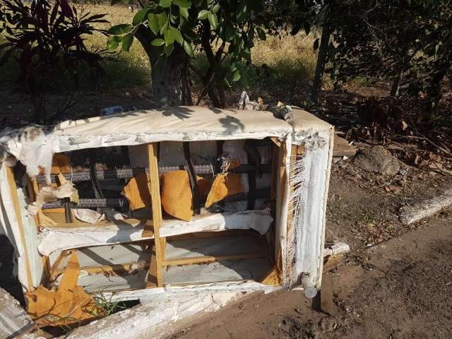 Ap&oacute;s reportagem, asfalto &eacute; recuperado no Bairro Arnaldo Figueiredo