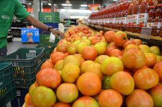 Com queda na produção e na área plantada, tomate subiu 14%. (Foto: Vanderlei Aparecido)