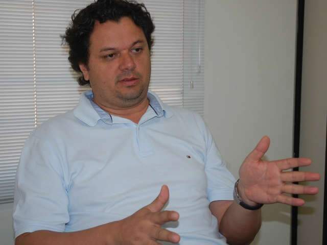  Paulo Matos diz que continua na Emha e n&atilde;o ser&aacute; candidato a vereador