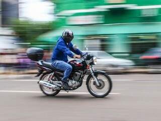 Mato Grosso do Sul lidera o ranking de motociclistas que usam capacete no trânsito (Foto: Fernando Antunes)