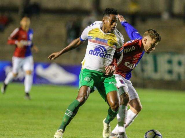 Paran&aacute; sai na frente, mas cede empate de 1 a 1 para Chapecoense